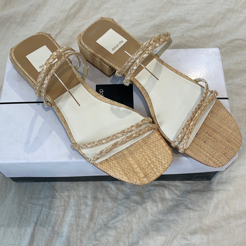 Dolce Vita Haize sandal